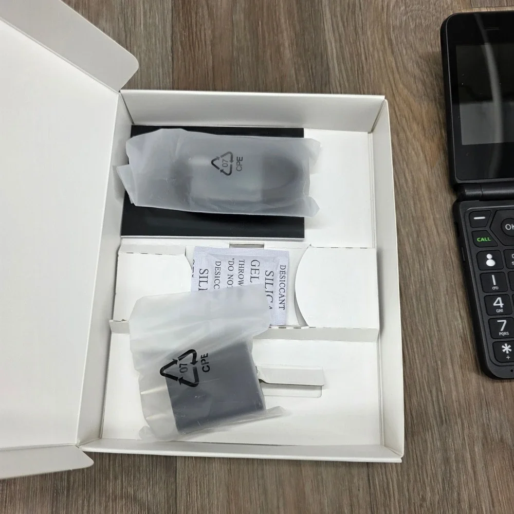 Summit Flip 4G LTE Locked to Boost Mobile Black Dual 2.8 Display 5MP Camera